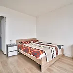Modern Studio Apartment - 13Th