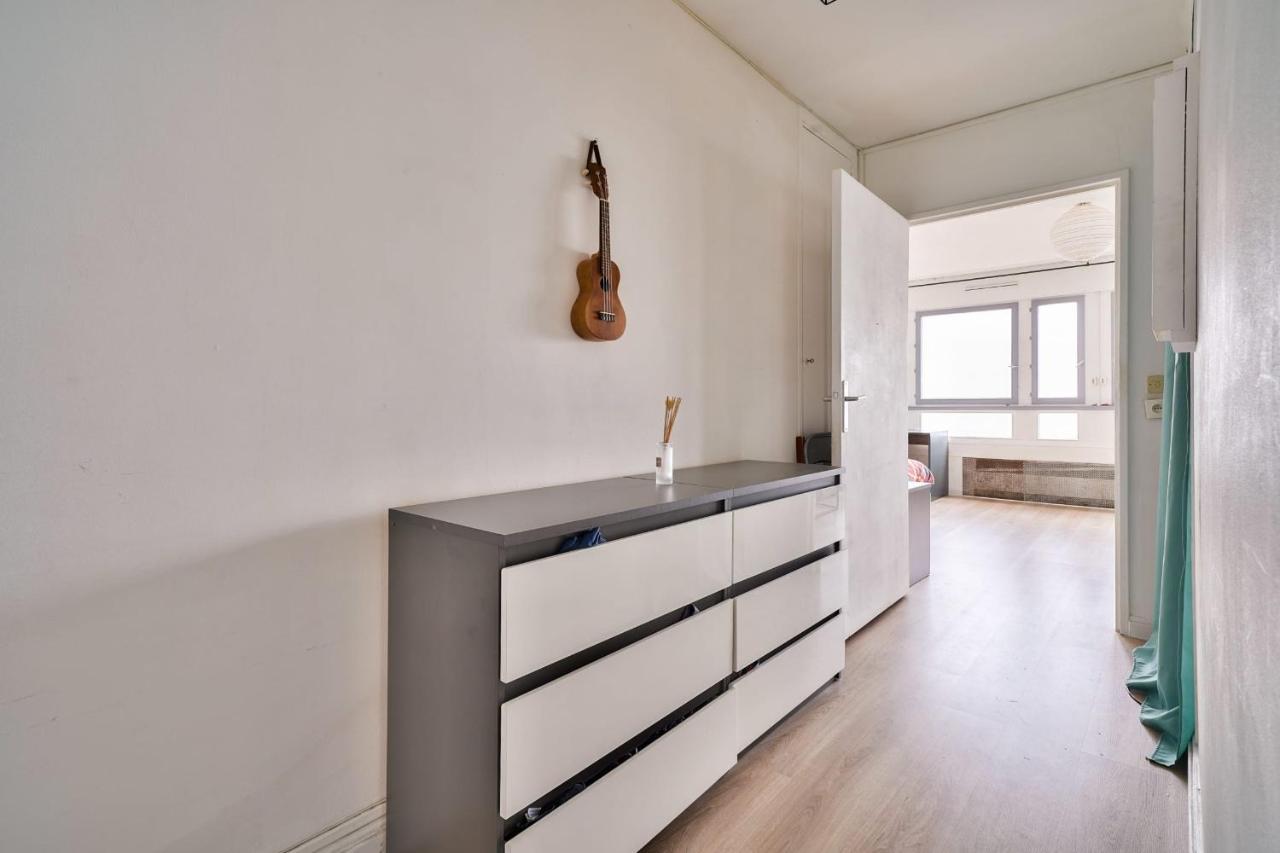 Modern Studio - 13th *