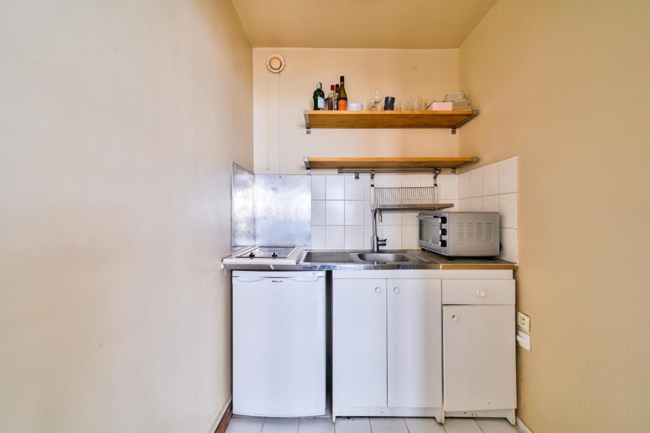 Modern Studio - 13th